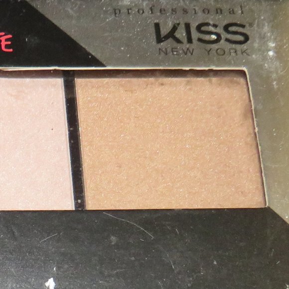 Kiss New York Professional: Halo Strobing Highlighting Palette -Light KSK01 - Picture 11 of 11